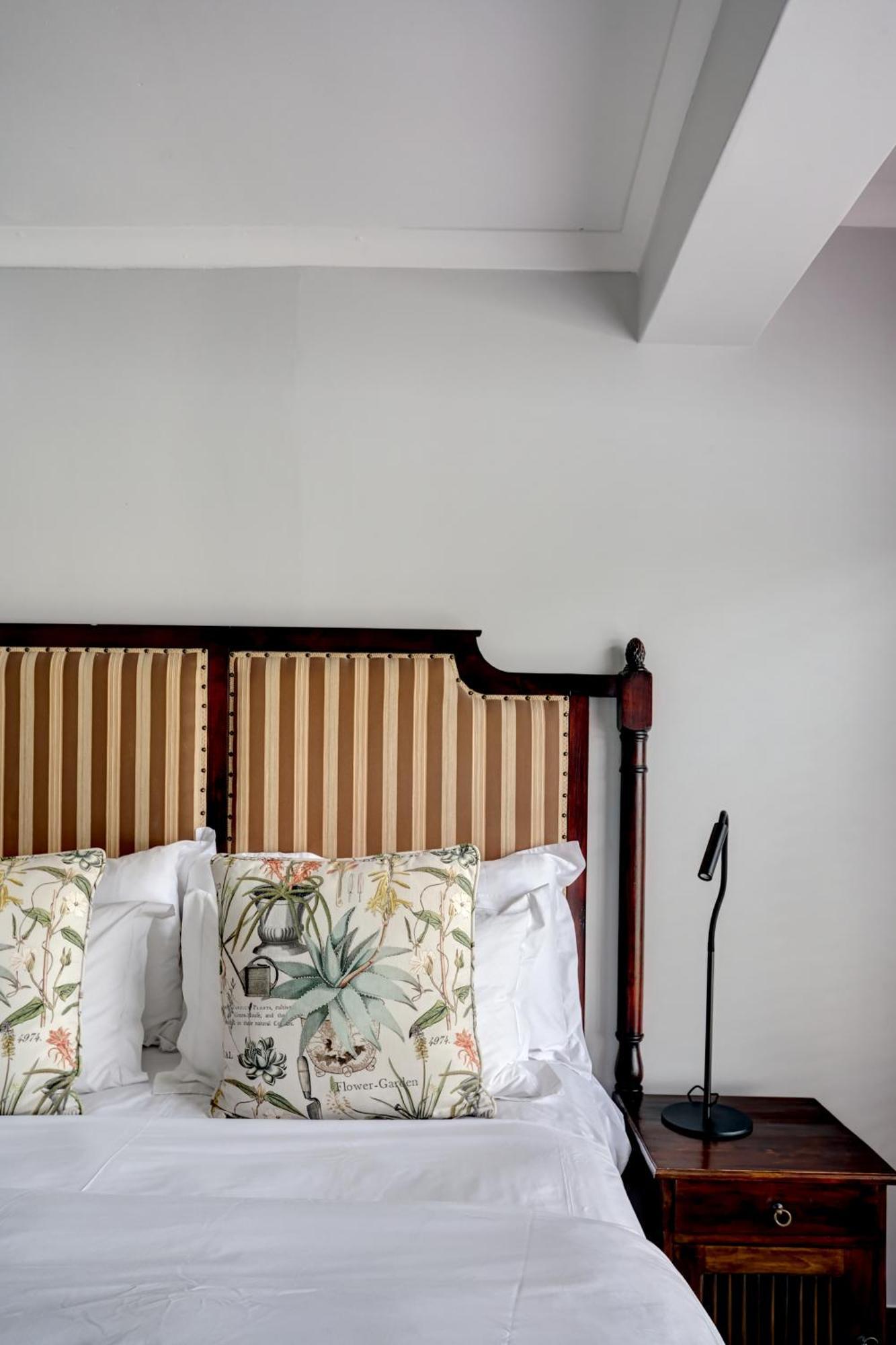 Beautiful Abalone Hotel Hermanus Bagian luar foto
