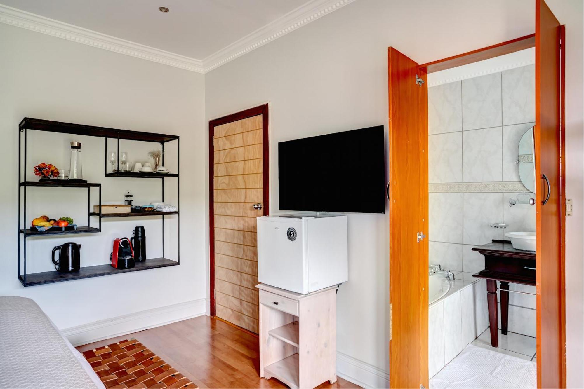 Beautiful Abalone Hotel Hermanus Bagian luar foto