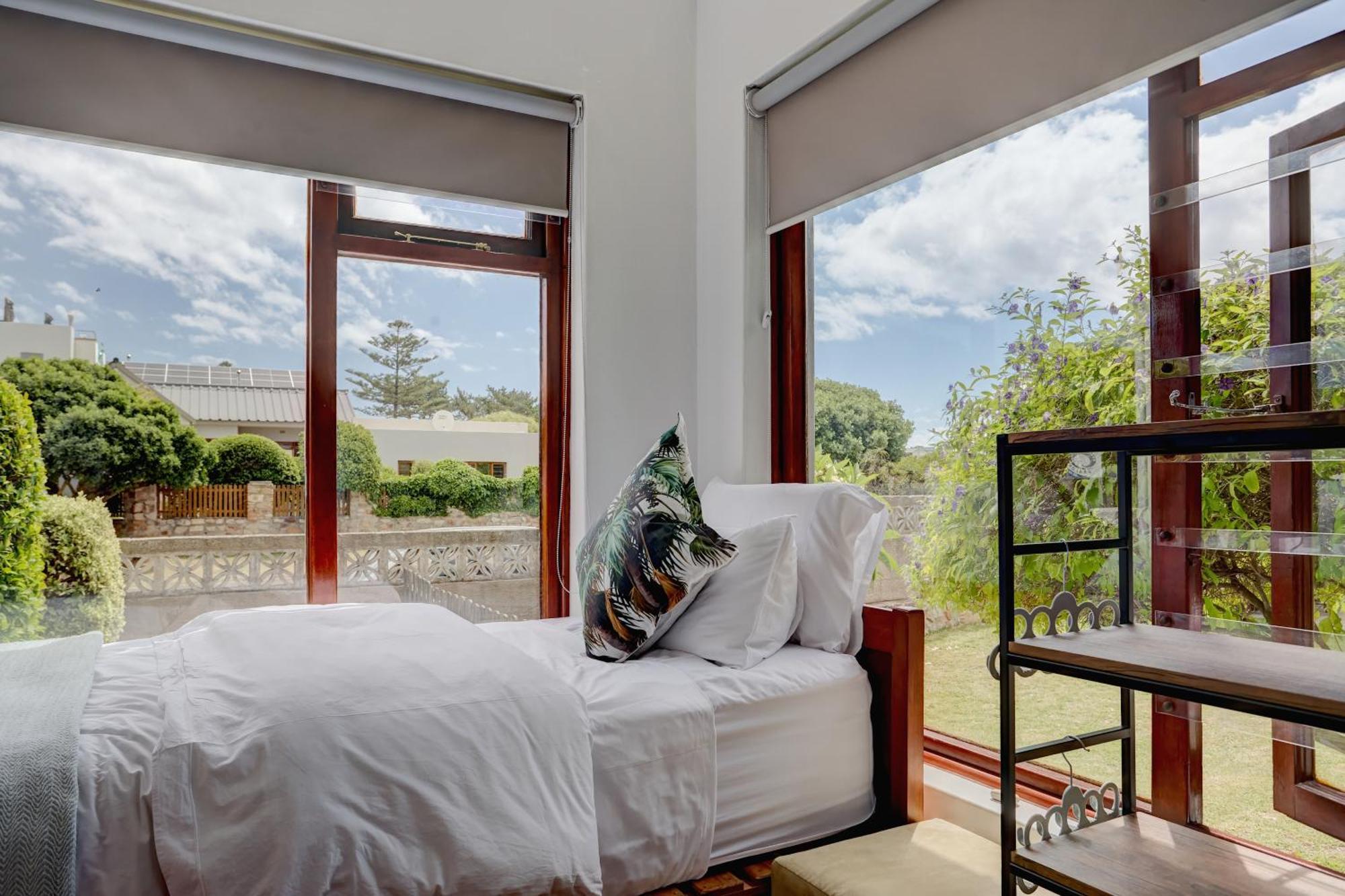 Beautiful Abalone Hotel Hermanus Bagian luar foto